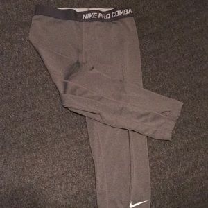 Nike pro combat cropped grey leggings
